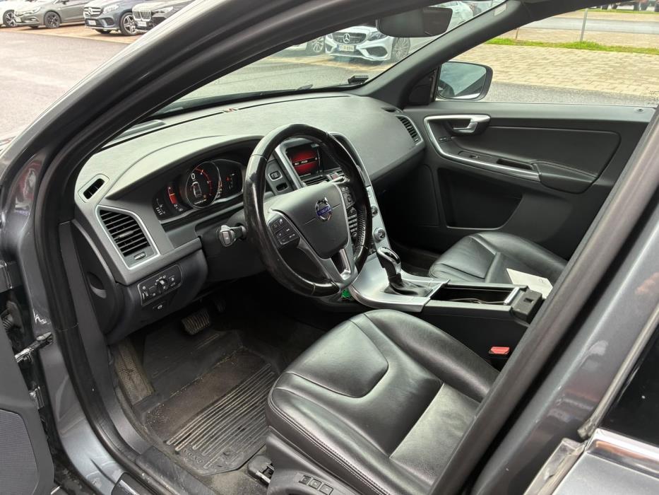 VOLVO XC60 2017