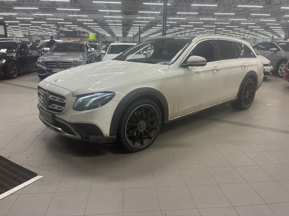 MERCEDES-BENZ E 2018