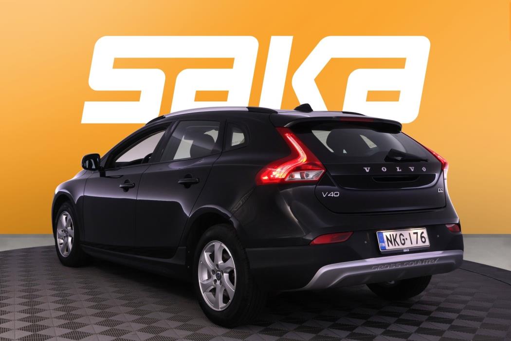 VOLVO V40 Cross Country 2016