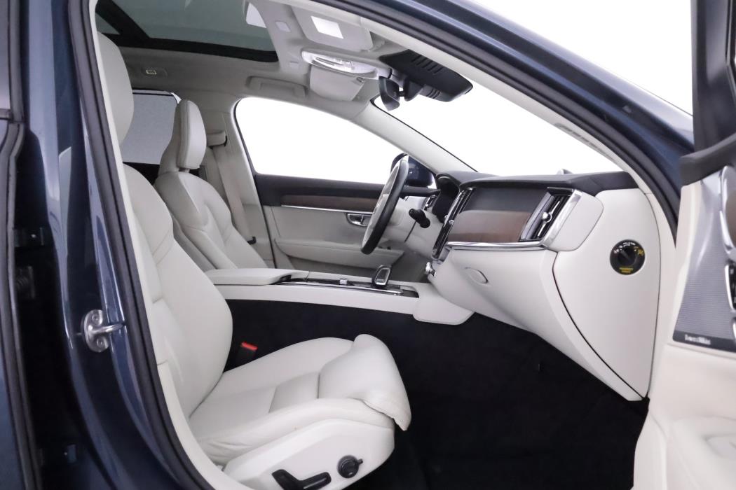 VOLVO V90 Cross Country 2022