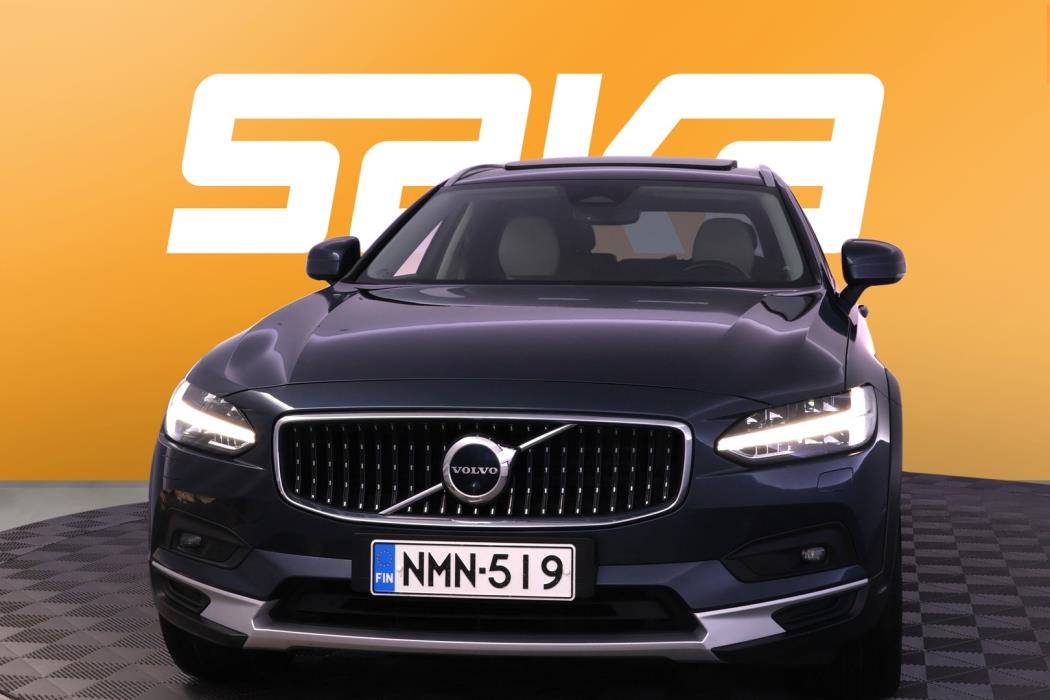 VOLVO V90 Cross Country 2022