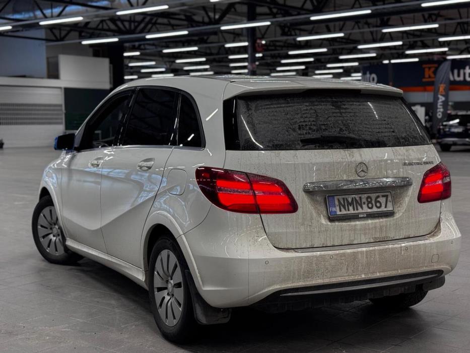 MERCEDES-BENZ B 2015