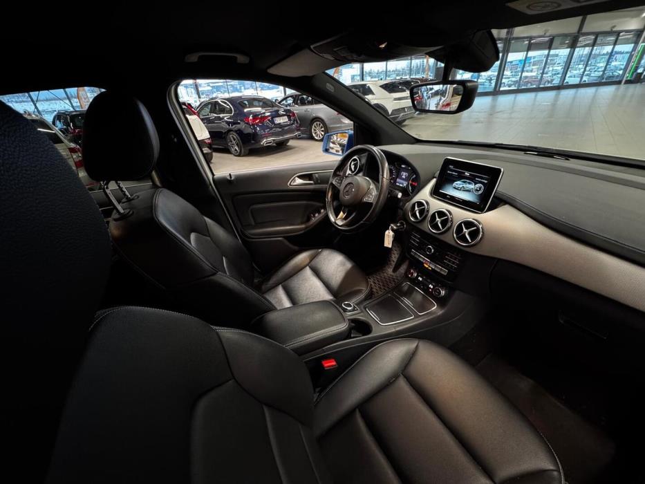 MERCEDES-BENZ B 2015