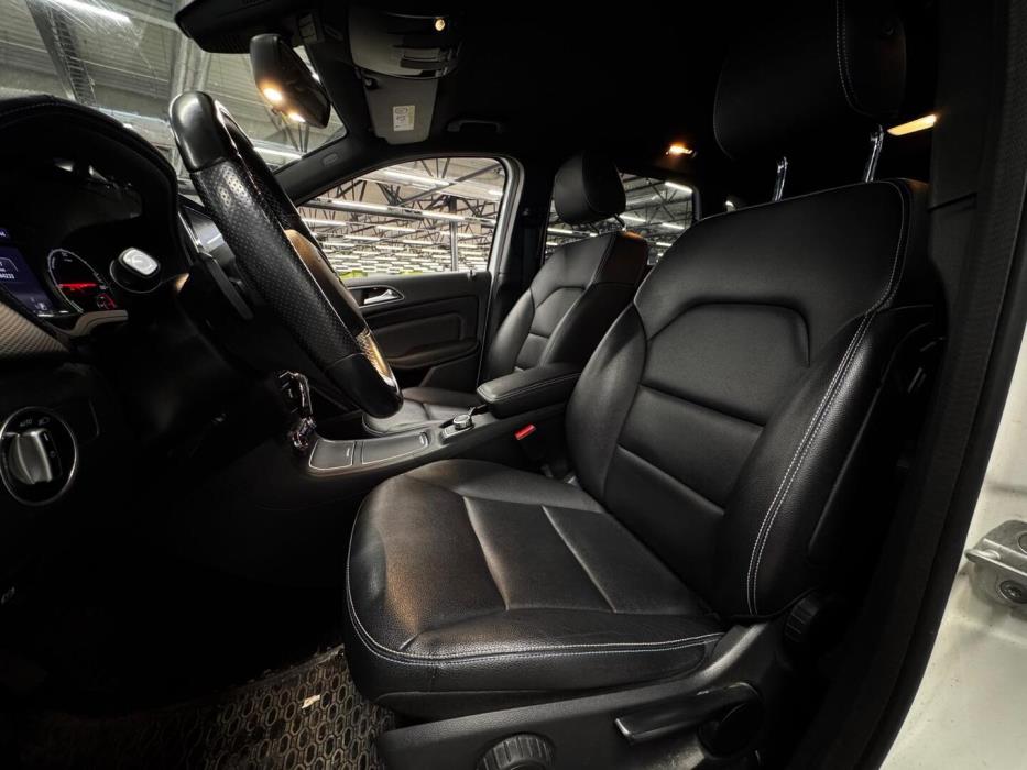 MERCEDES-BENZ B 2015