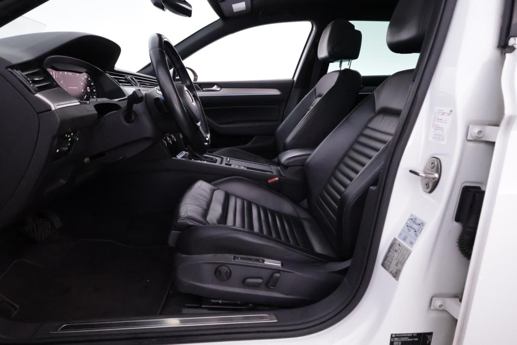 VOLKSWAGEN Passat 2018