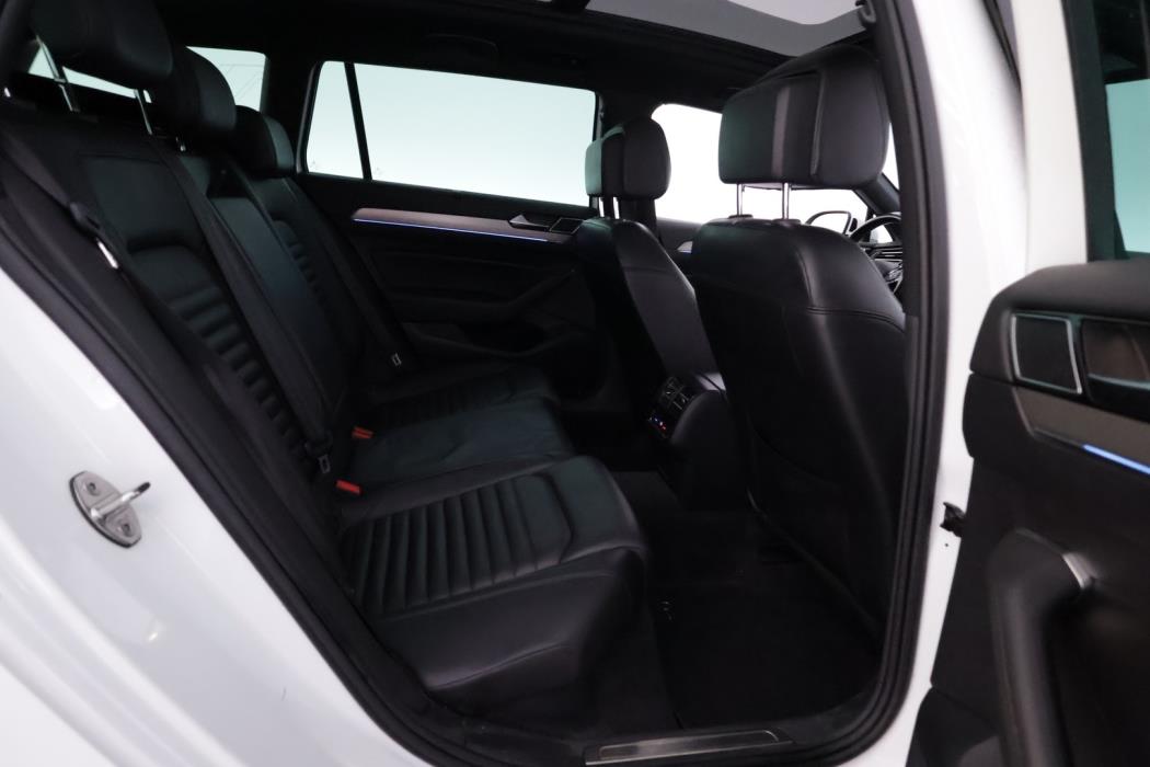 VOLKSWAGEN Passat 2018