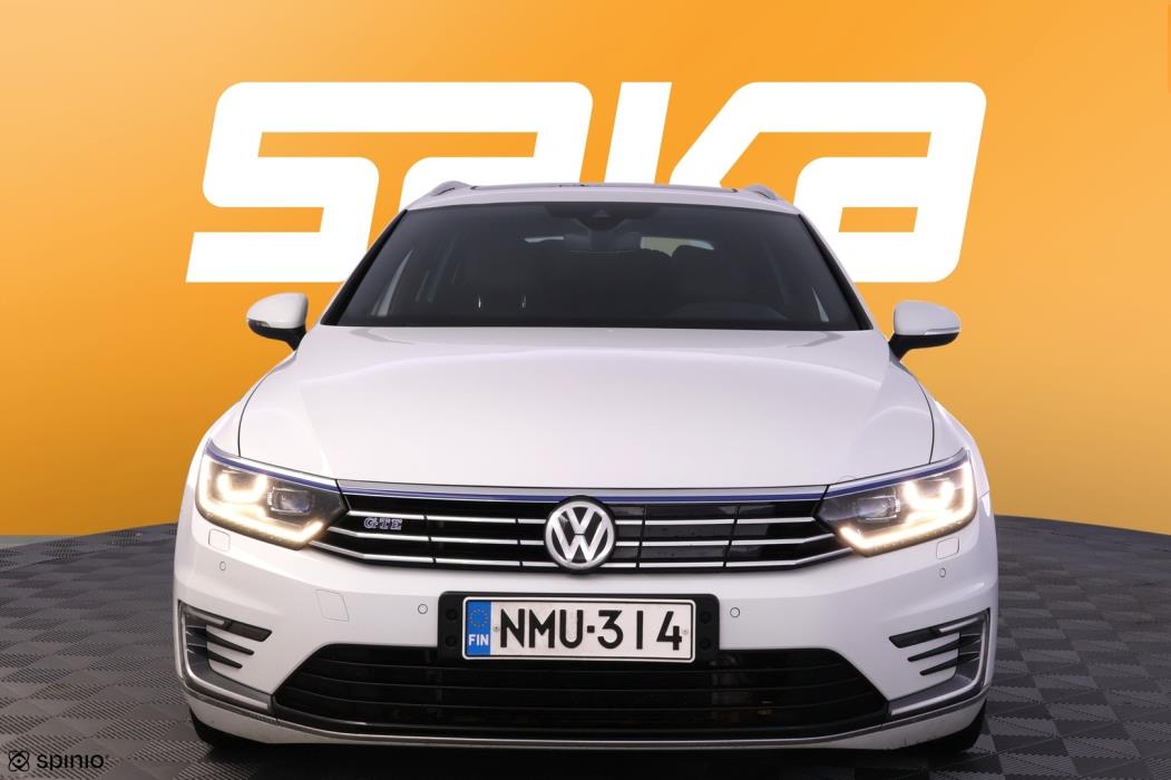 VOLKSWAGEN Passat 2018