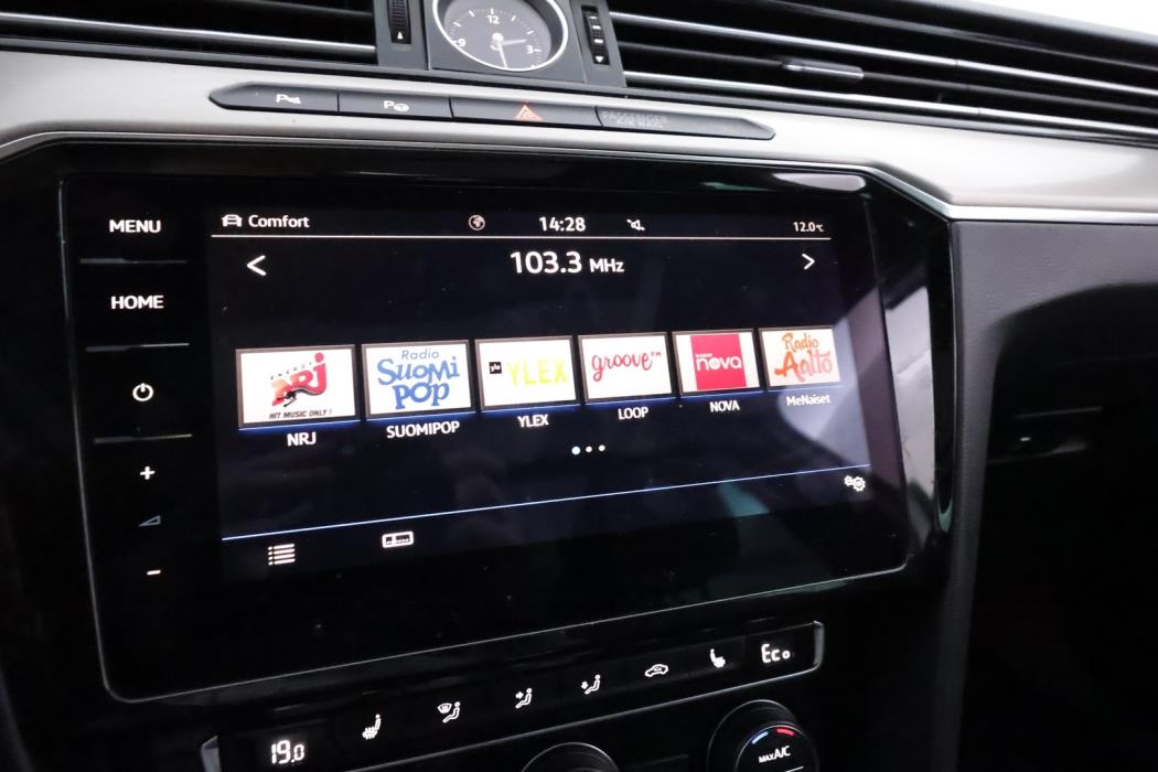 VOLKSWAGEN Passat 2018