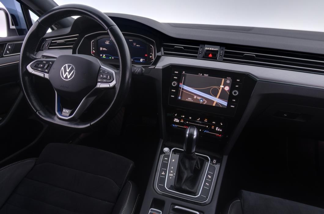 VOLKSWAGEN Passat 2021