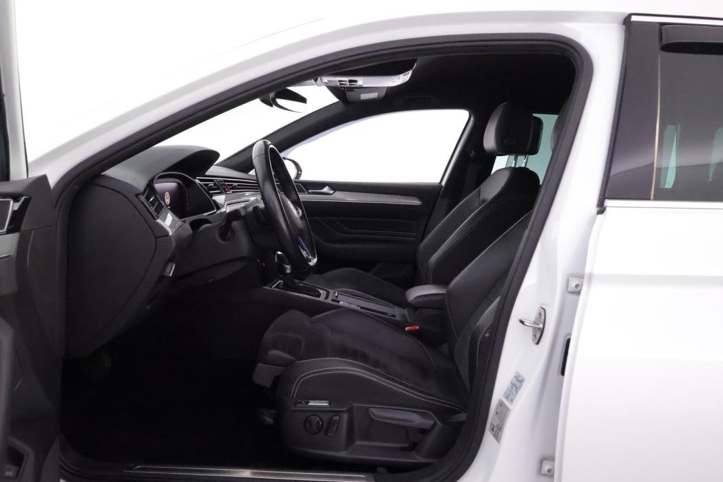 VOLKSWAGEN Passat 2021