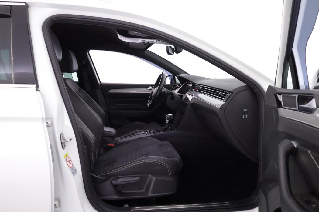 VOLKSWAGEN Passat 2021