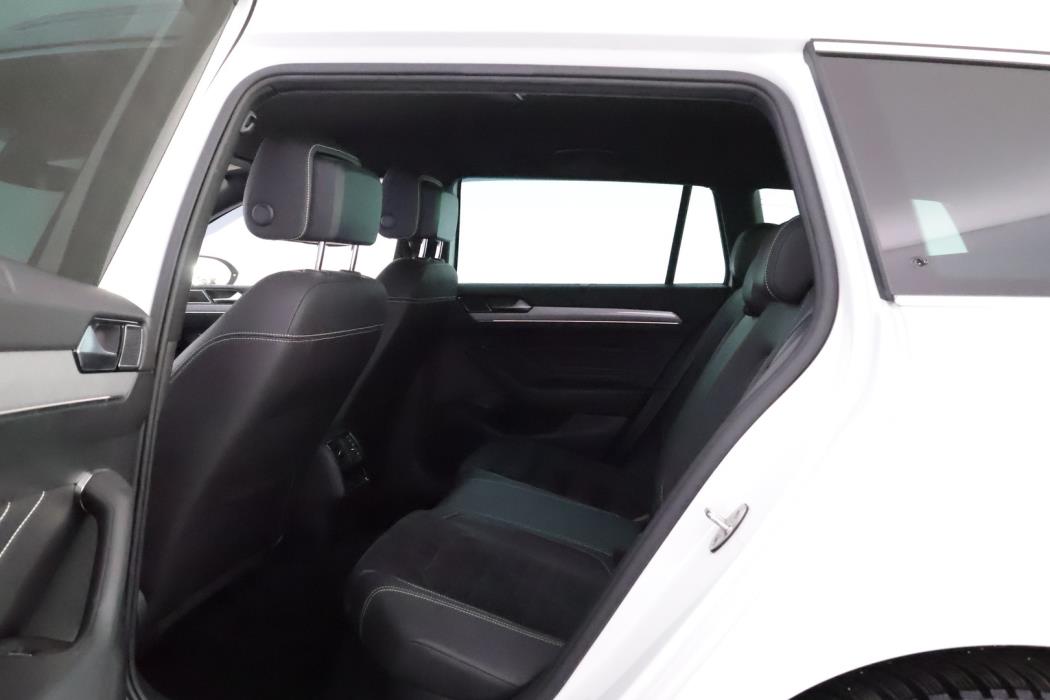 VOLKSWAGEN Passat 2021