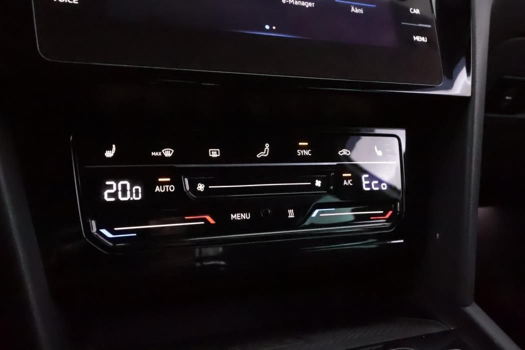 VOLKSWAGEN Passat 2021