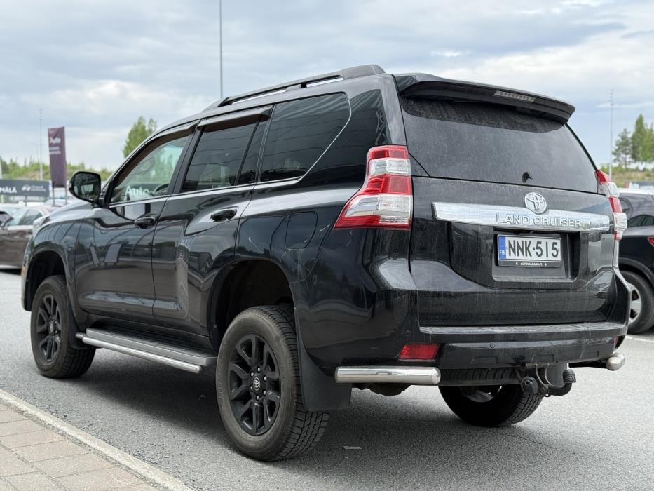 TOYOTA LAND CRUISER 2014