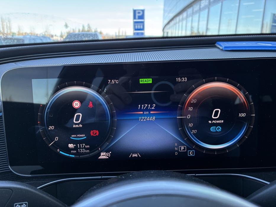 MERCEDES-BENZ EQC 2022