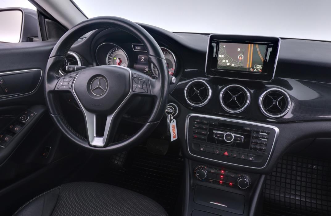 MERCEDES-BENZ CLA 2014
