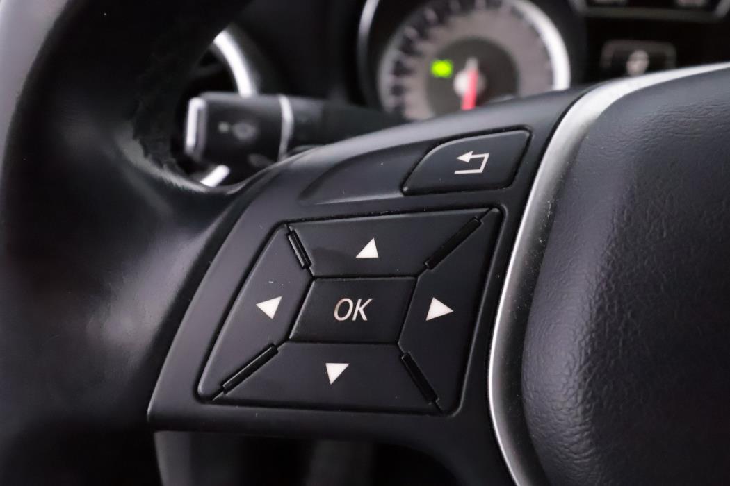 MERCEDES-BENZ CLA 2014