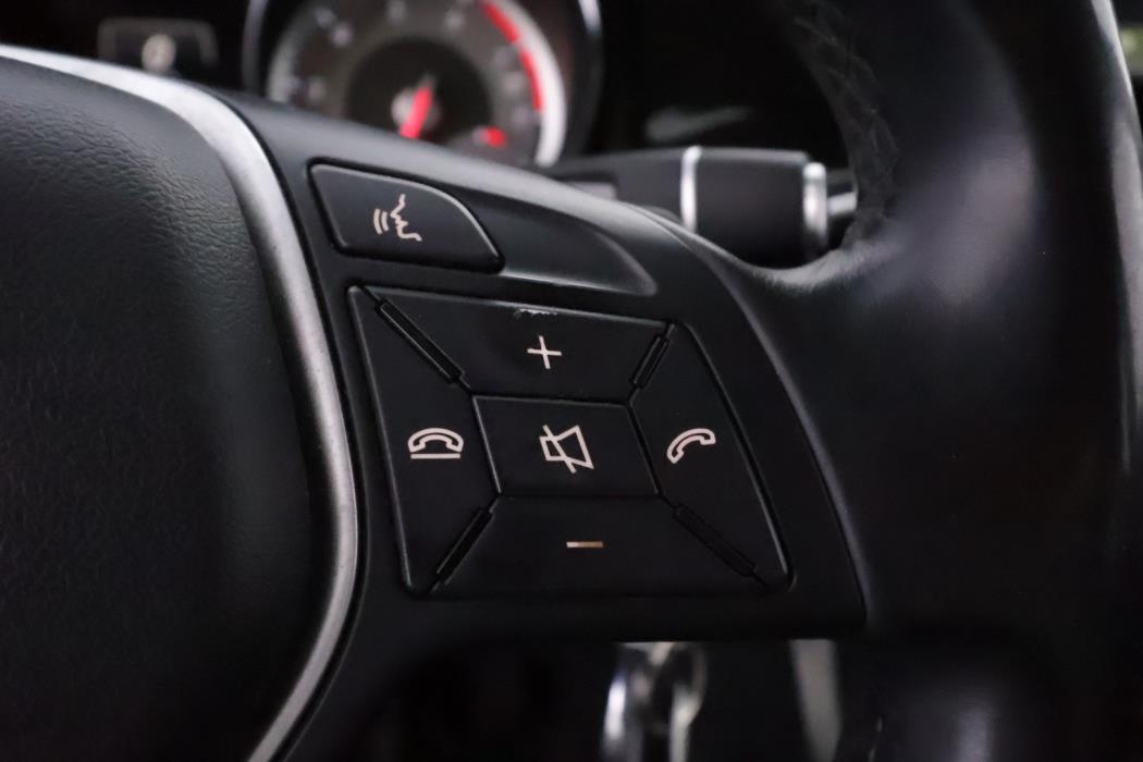 MERCEDES-BENZ CLA 2014