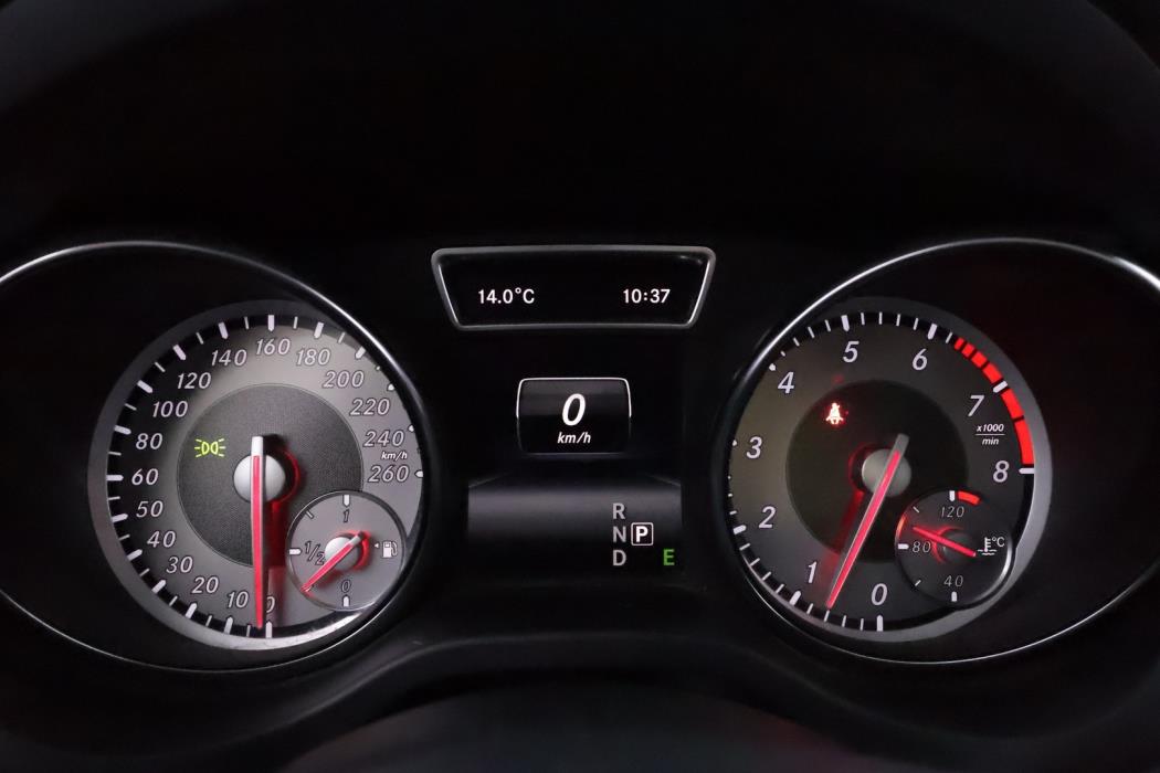 MERCEDES-BENZ CLA 2014