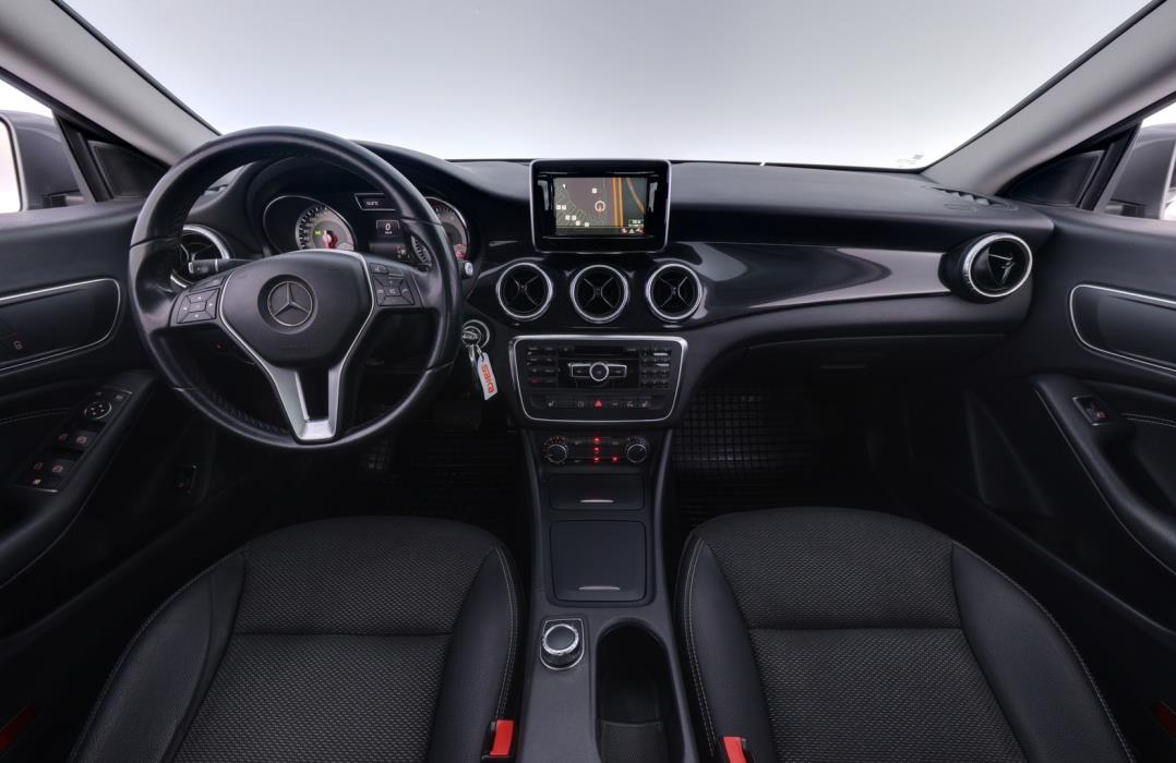 MERCEDES-BENZ CLA 2014