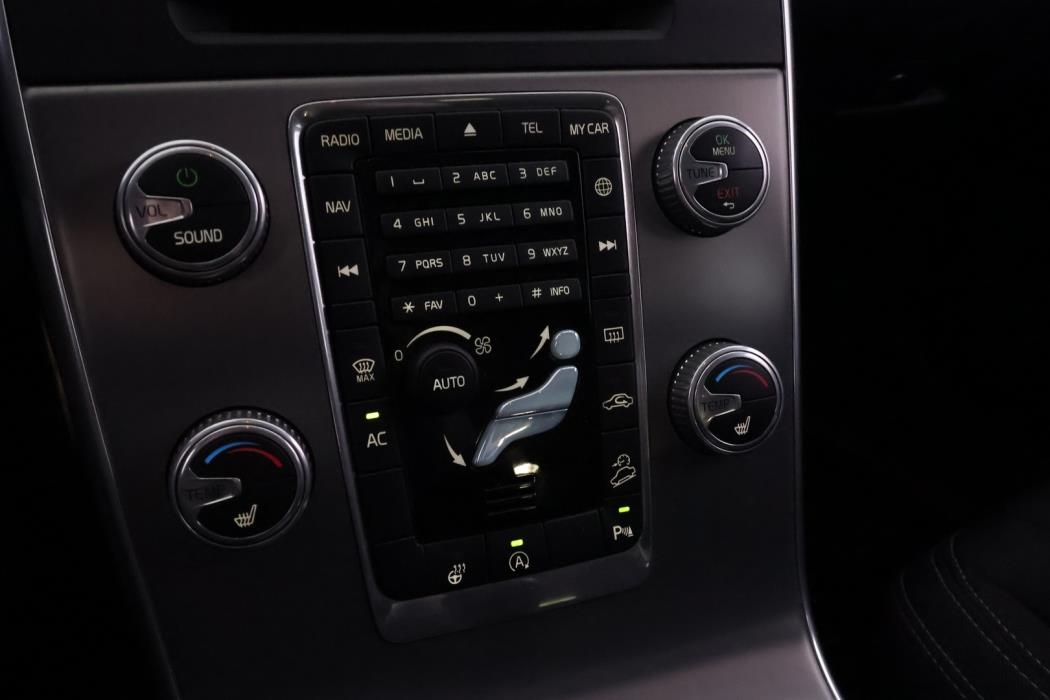 VOLVO V60 Cross Country 2017