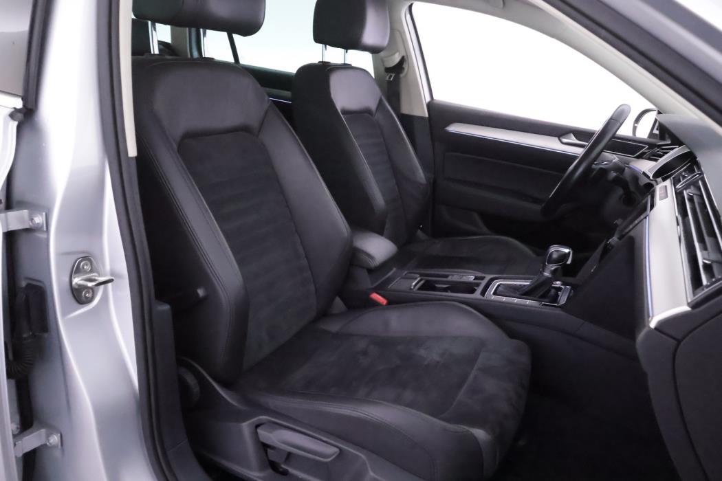 VOLKSWAGEN Passat 2017