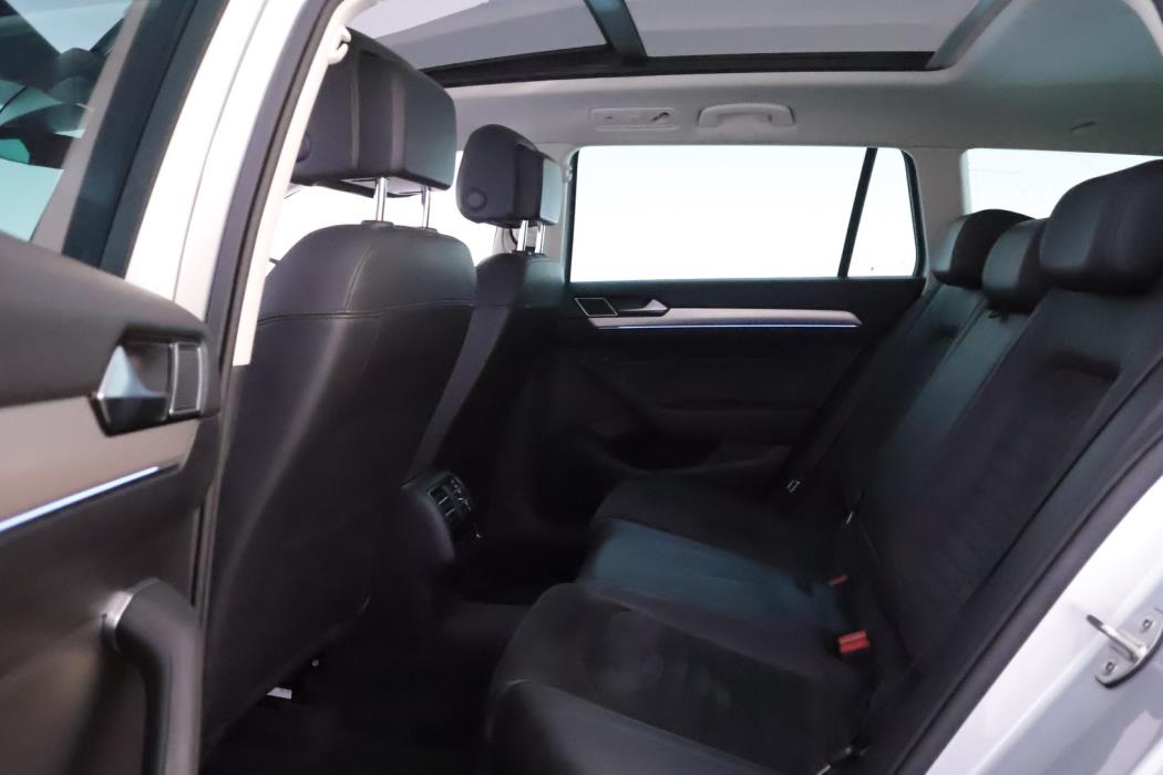 VOLKSWAGEN Passat 2017