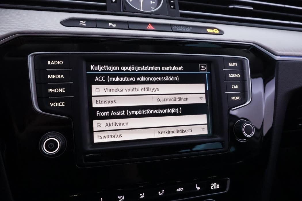 VOLKSWAGEN Passat 2017