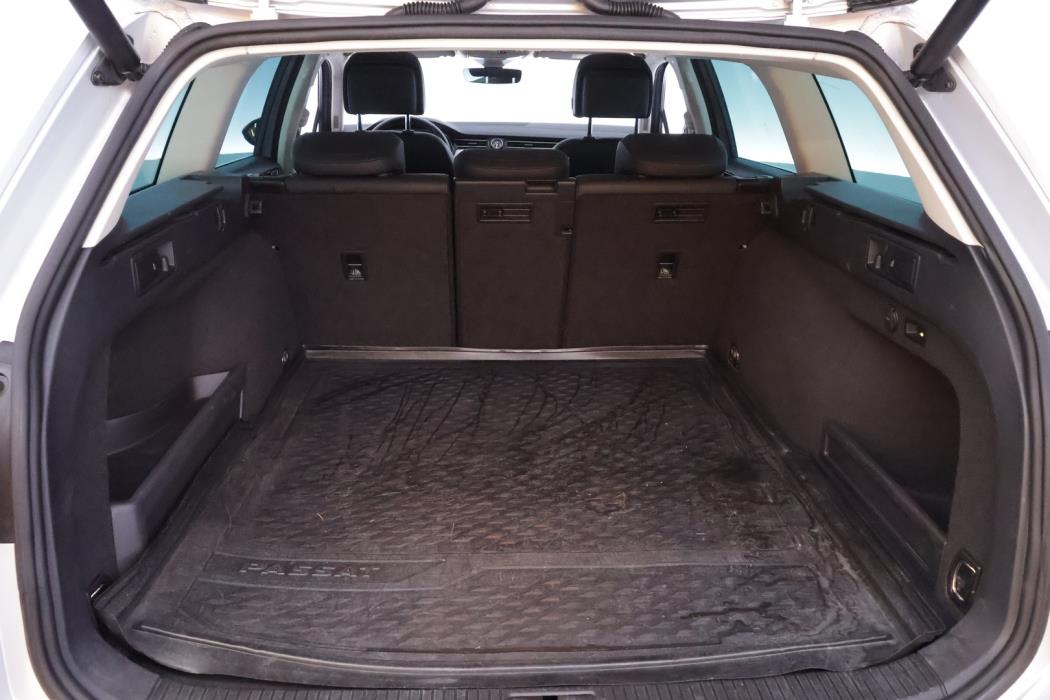 VOLKSWAGEN Passat 2017