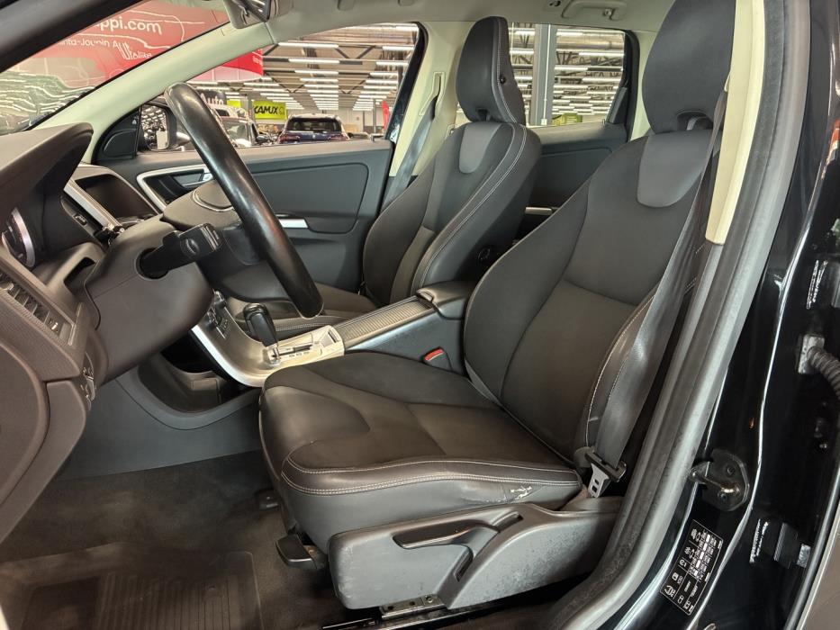 VOLVO XC60 2011