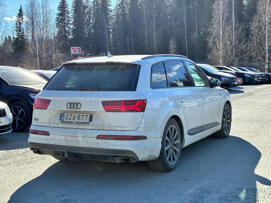 AUDI Q7 2016