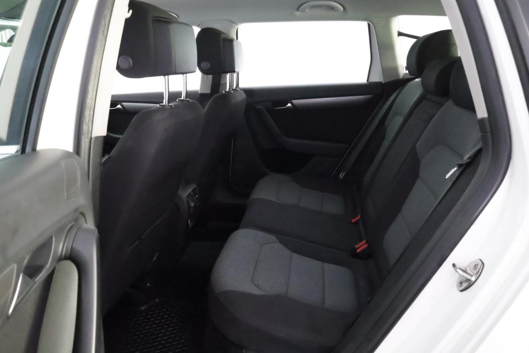VOLKSWAGEN Passat 2014