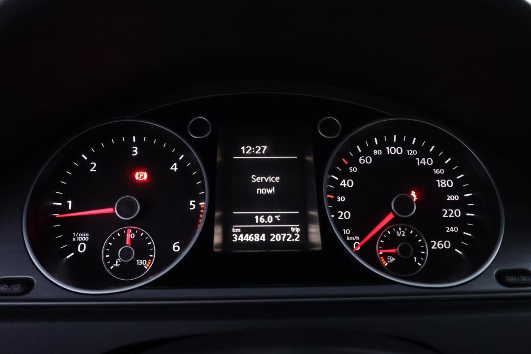 VOLKSWAGEN Passat 2014