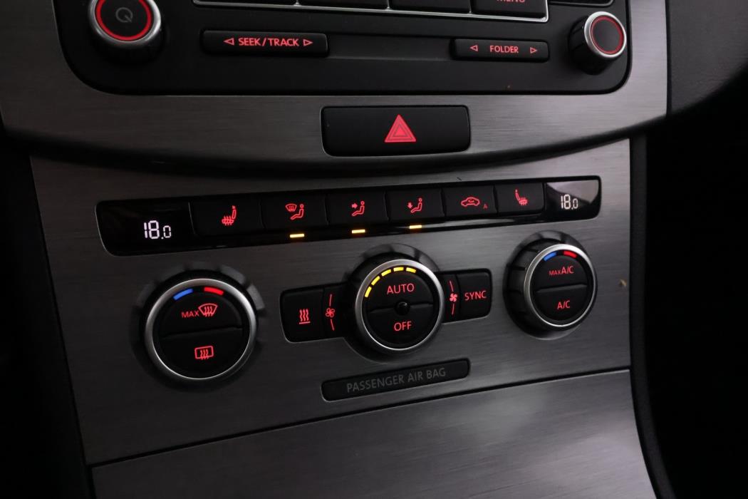 VOLKSWAGEN Passat 2014
