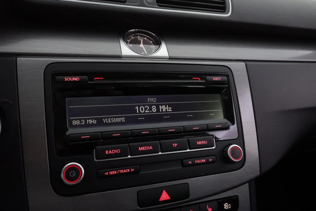 VOLKSWAGEN Passat 2014