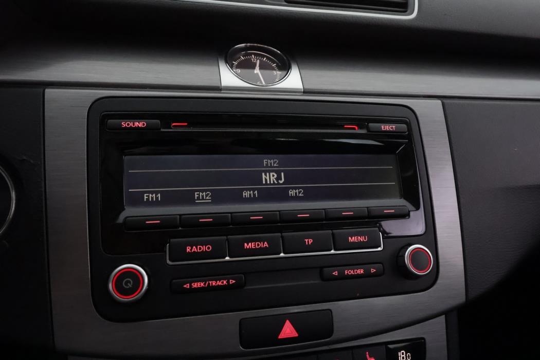 VOLKSWAGEN Passat 2014