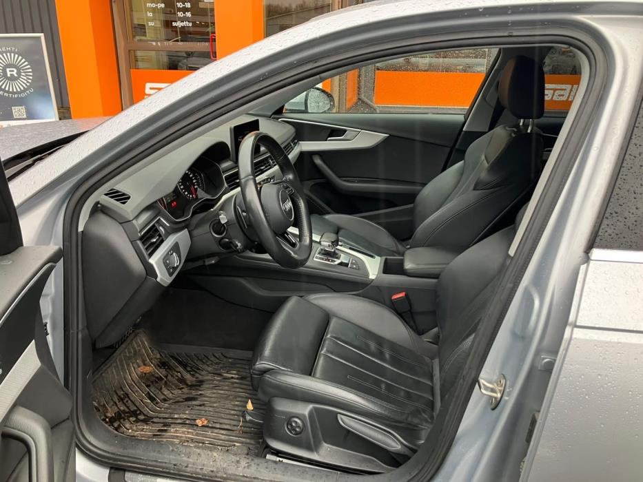 AUDI A4 2019