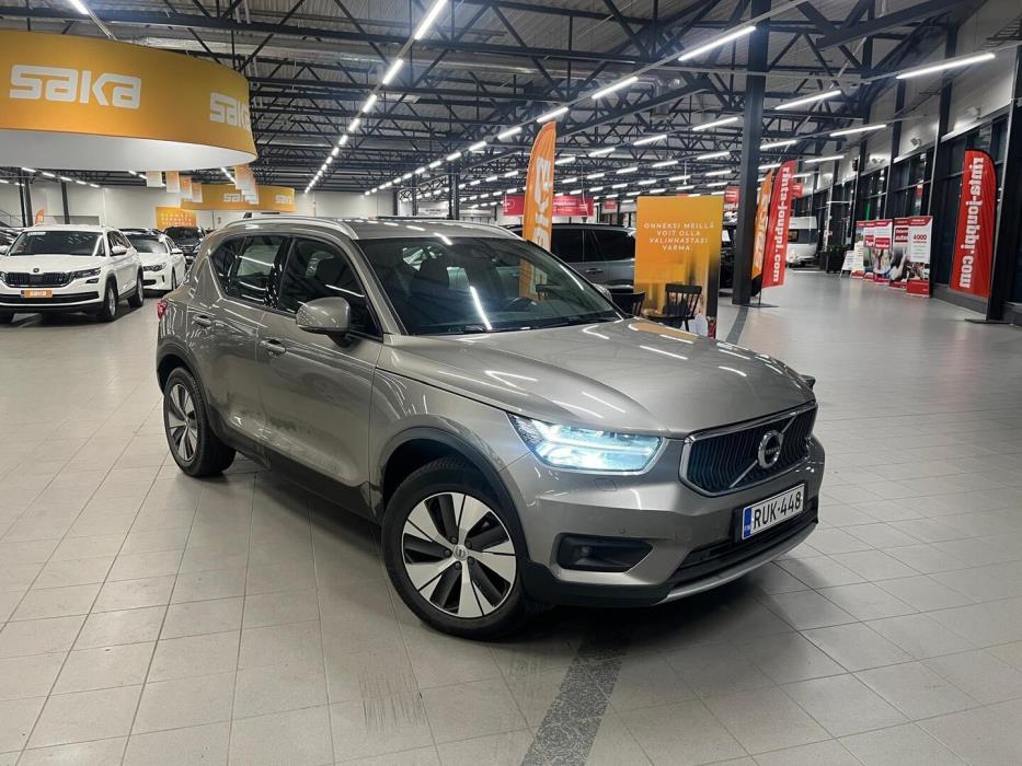 VOLVO XC40 2021