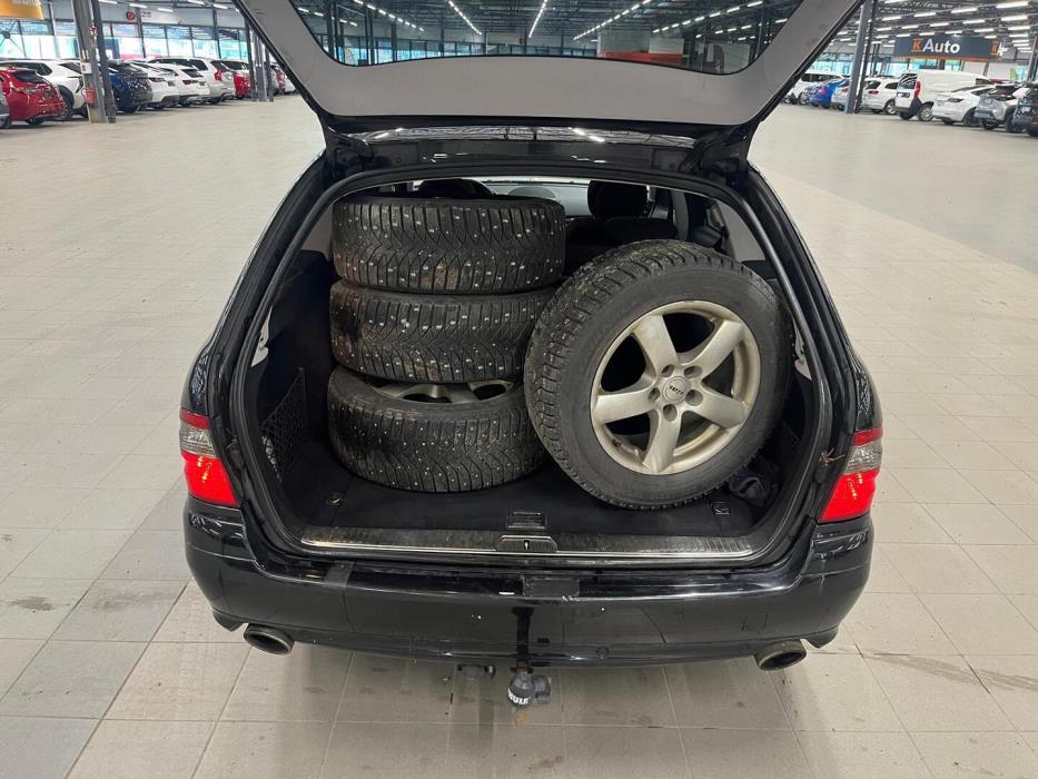 MERCEDES-BENZ E 2009