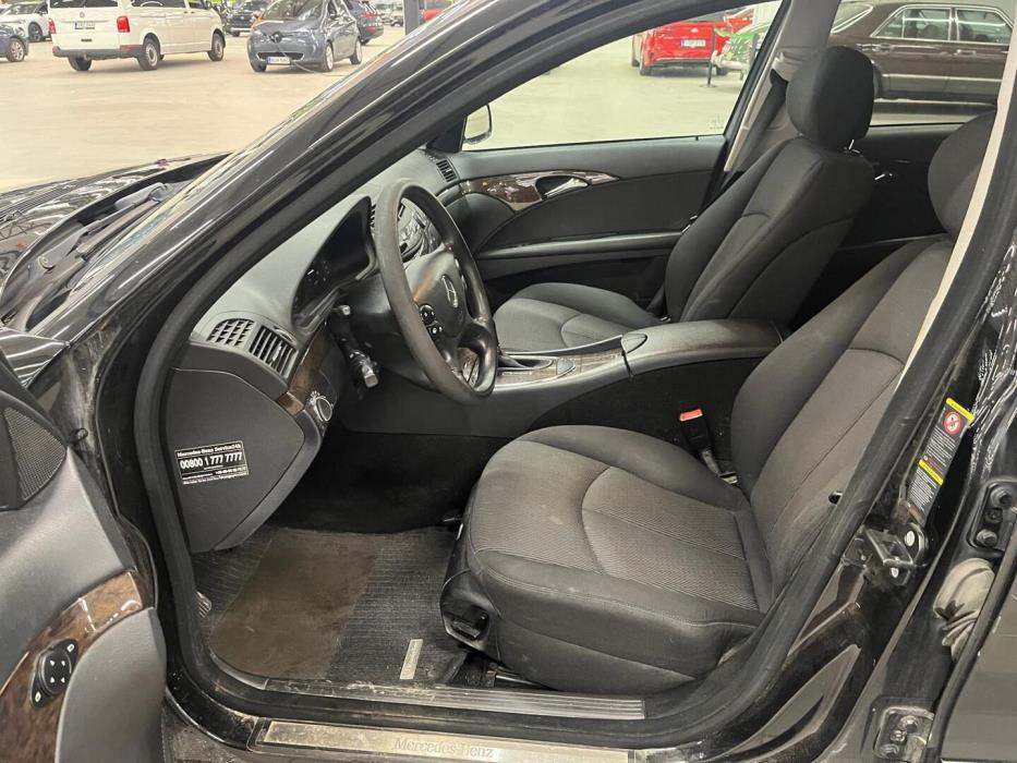 MERCEDES-BENZ E 2009