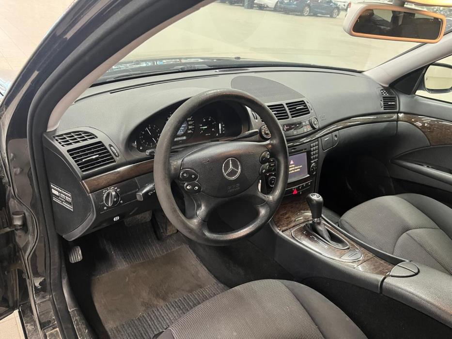 MERCEDES-BENZ E 2009