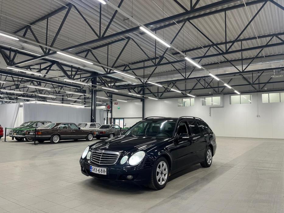 MERCEDES-BENZ E 2009