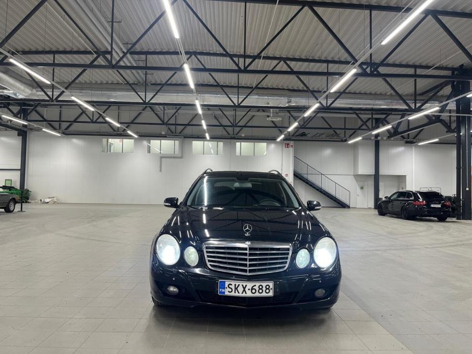 MERCEDES-BENZ E 2009