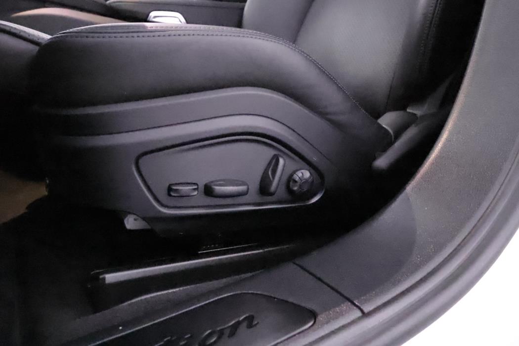 PORSCHE Panamera 2023