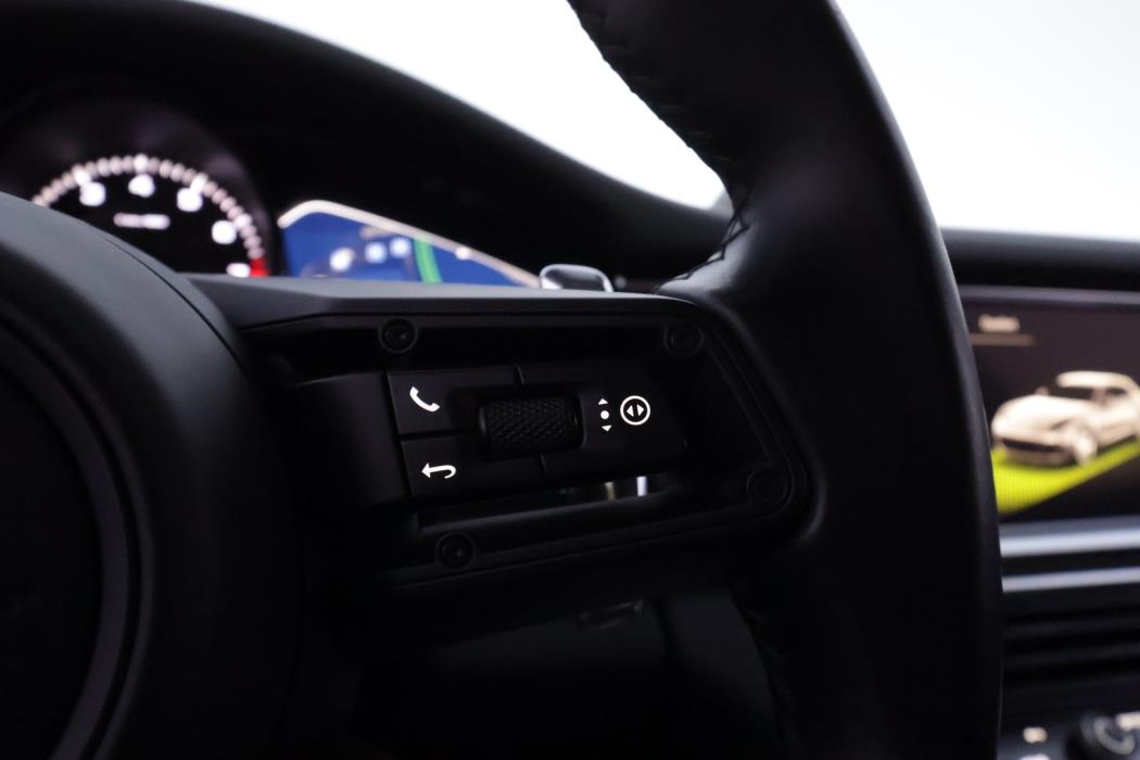 PORSCHE Panamera 2023