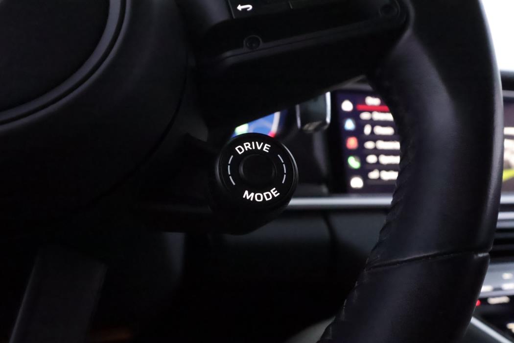 PORSCHE Panamera 2023