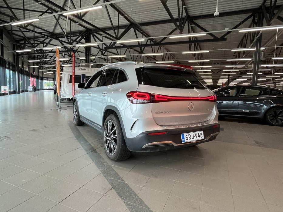 MERCEDES-BENZ EQA 2022