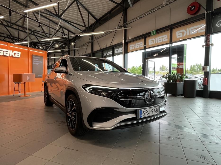 MERCEDES-BENZ EQA 2022