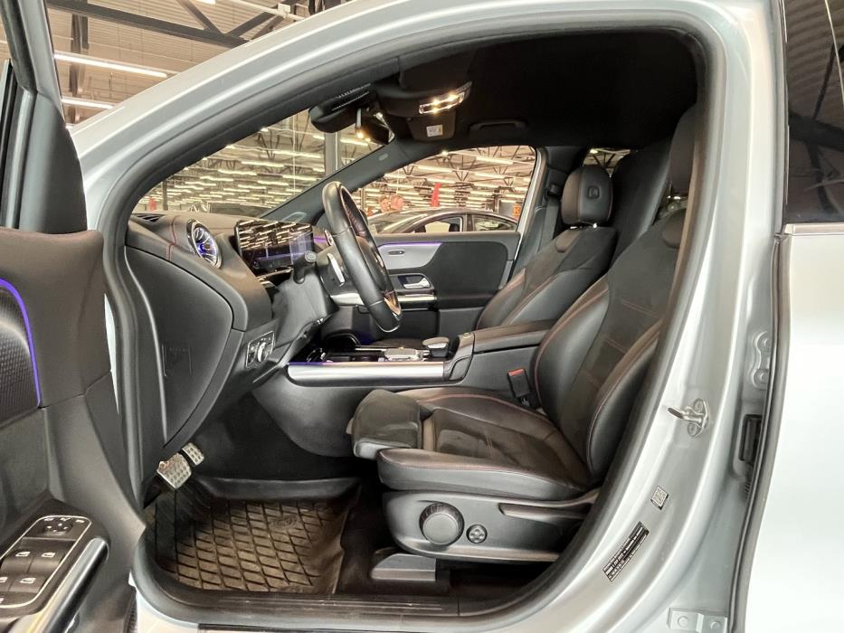 MERCEDES-BENZ EQA 2022