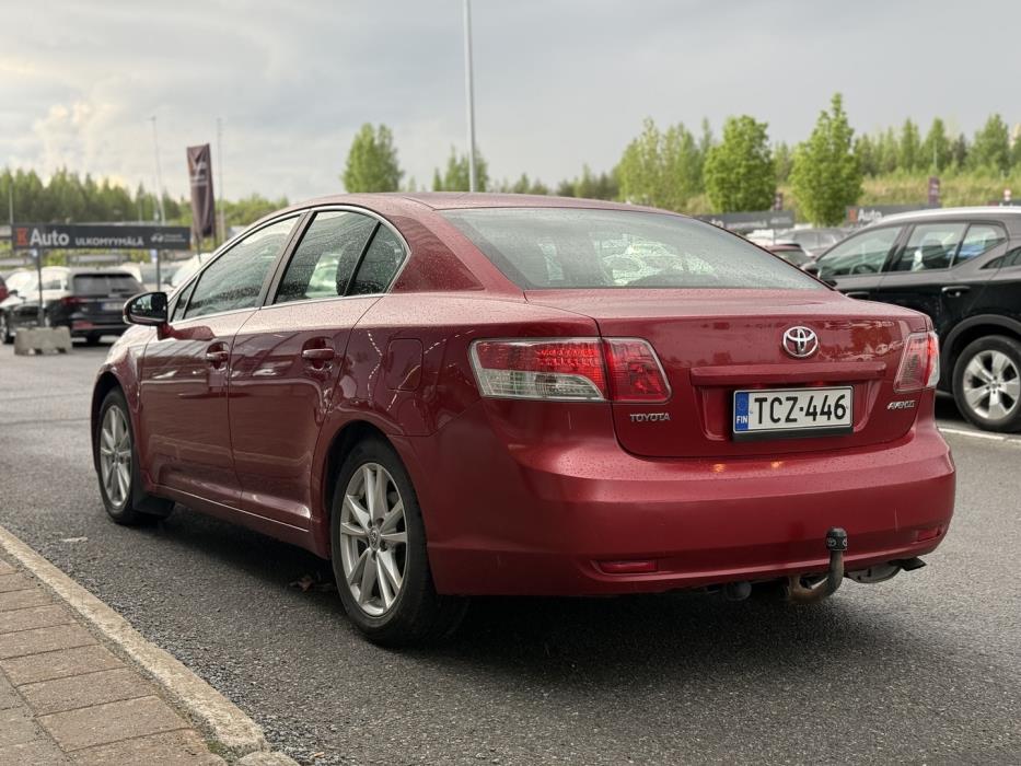 TOYOTA Avensis 2010